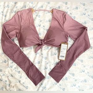 ๐ฆNWT๐ฆ Niyama Sol Mauve Long Sleeve Crop Top
